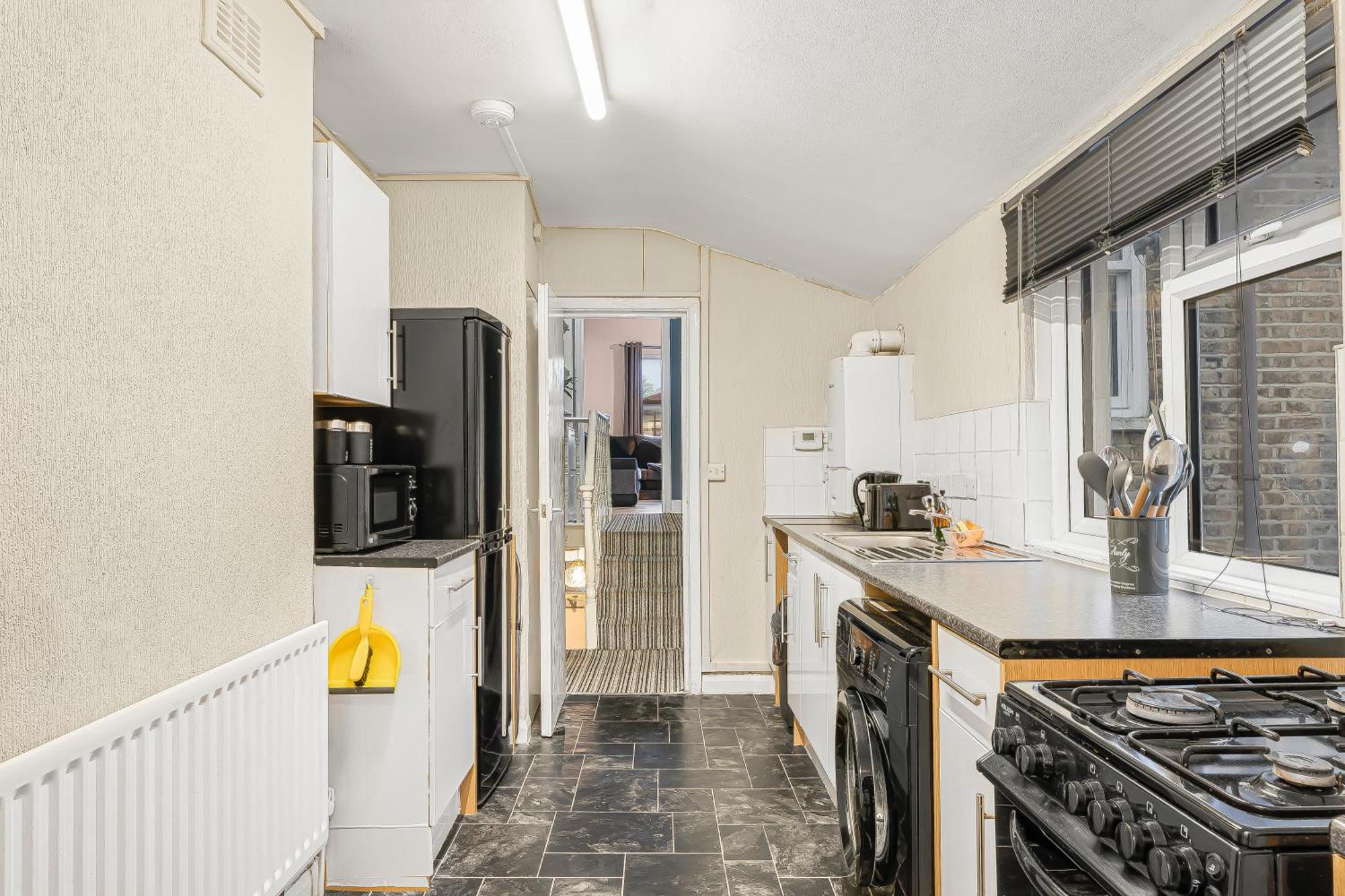 Spacious One Bedroom Private Flat In Brixton +Wifi 런던 외부 사진