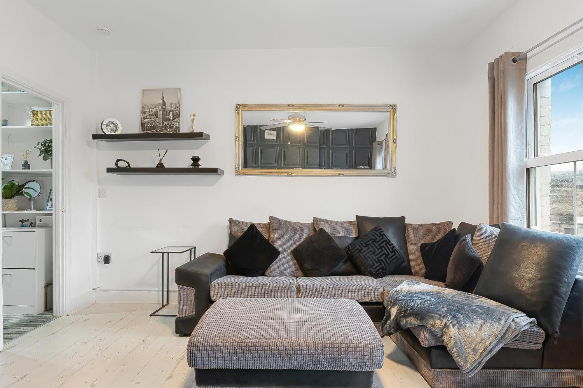 Spacious One Bedroom Private Flat In Brixton +Wifi 런던 외부 사진